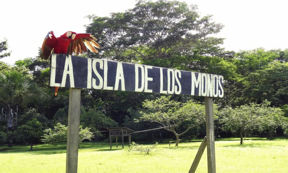 Refugio de Monos y Delfines en el Amazonas