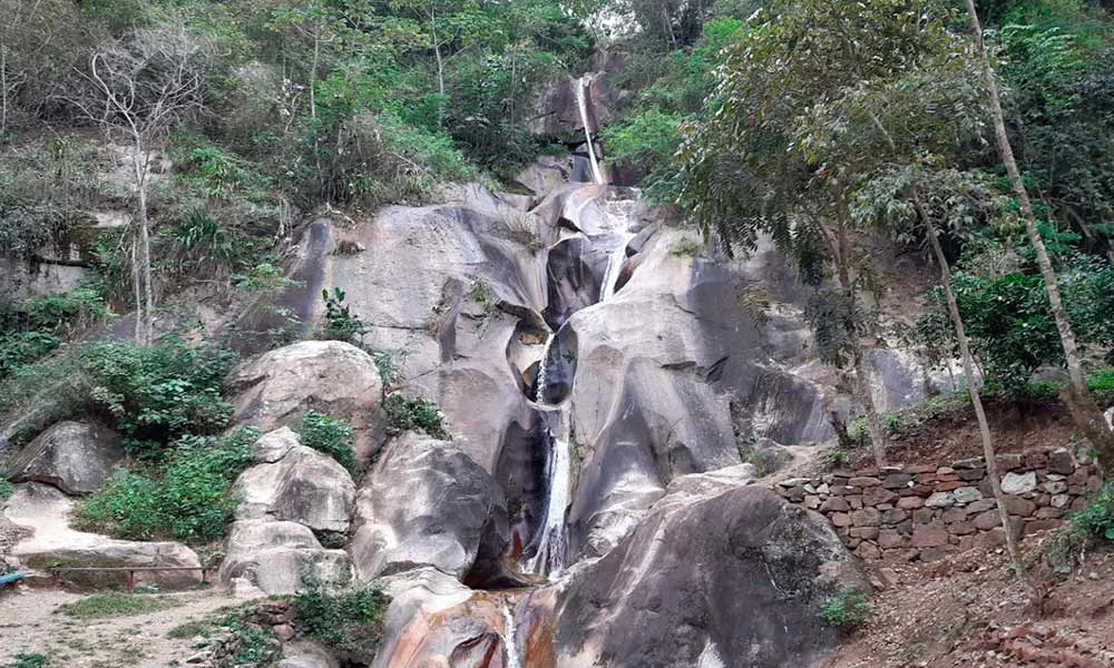 Tour Full Day 7 Tinajas – Catarata Illapani – Chocofinca
