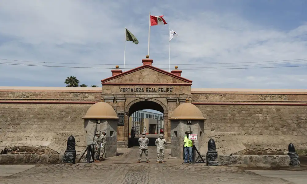 Tour Callao Monumental & Fortaleza del Real Felipe