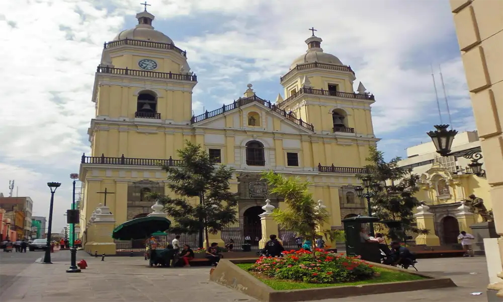 Excursão Cultural e Gastronômica em Lima