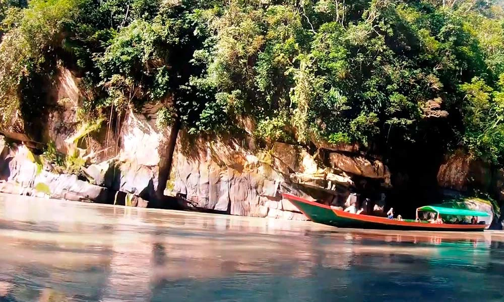Exploração do Pongo de Mainique e do rio Yoguiato