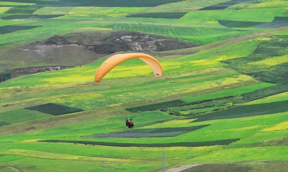 Parapente sobre o Vale Sagrado dos Incas | Sobrevoe os Andes a partir de Chinchero