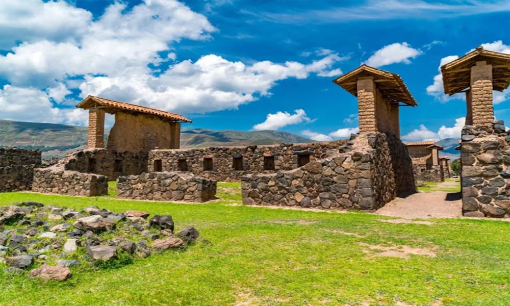 Rota do Sol | De Cusco a Puno, visitando Raqchi – Templo de Wiracocha