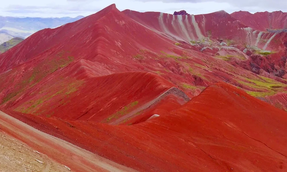 Excursão de dia inteiro para Rainbow Mountain e Red Valley + refeições incluídas