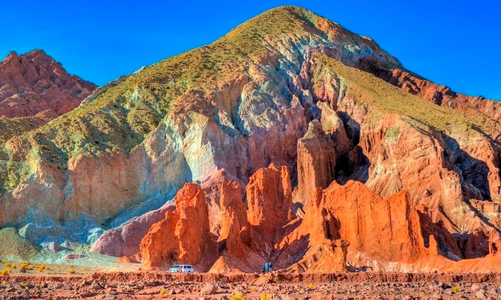 Vive la Experiencia en el Valle del Arcoiris